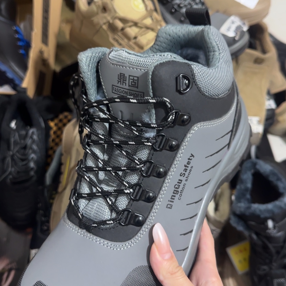 40码灰皮中高帮某固棉鞋