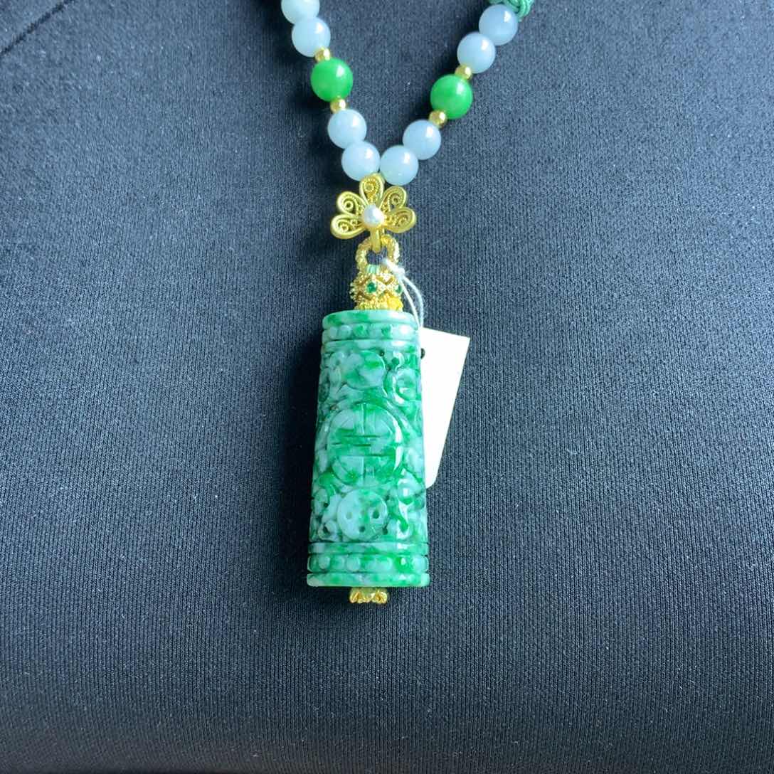 翡翠颈饰未镶嵌翡翠