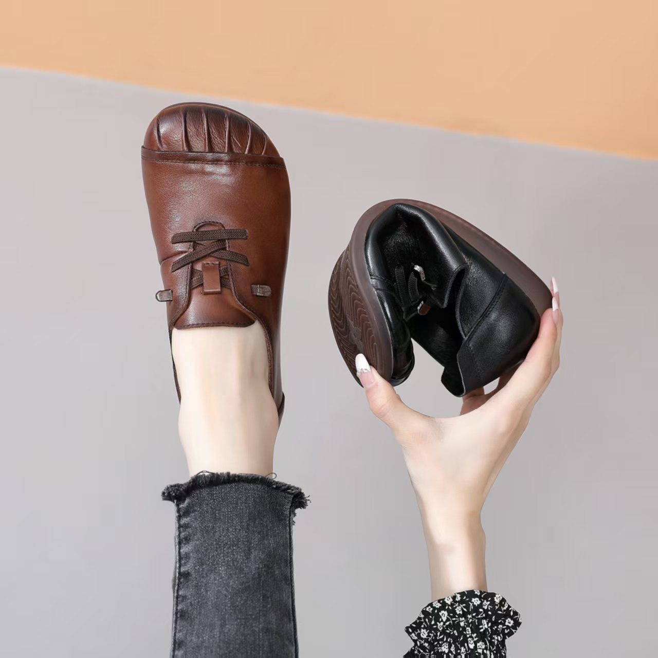 2025年新款老太太鞋圆头一脚蹬百搭休闲皮鞋防滑单鞋