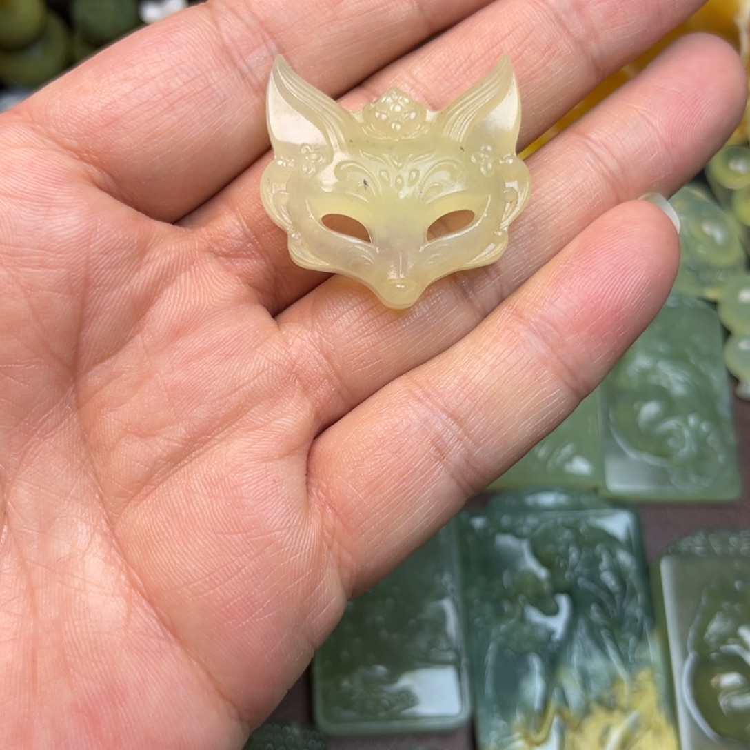 蛇纹石玉未镶嵌吊坠(赠链)