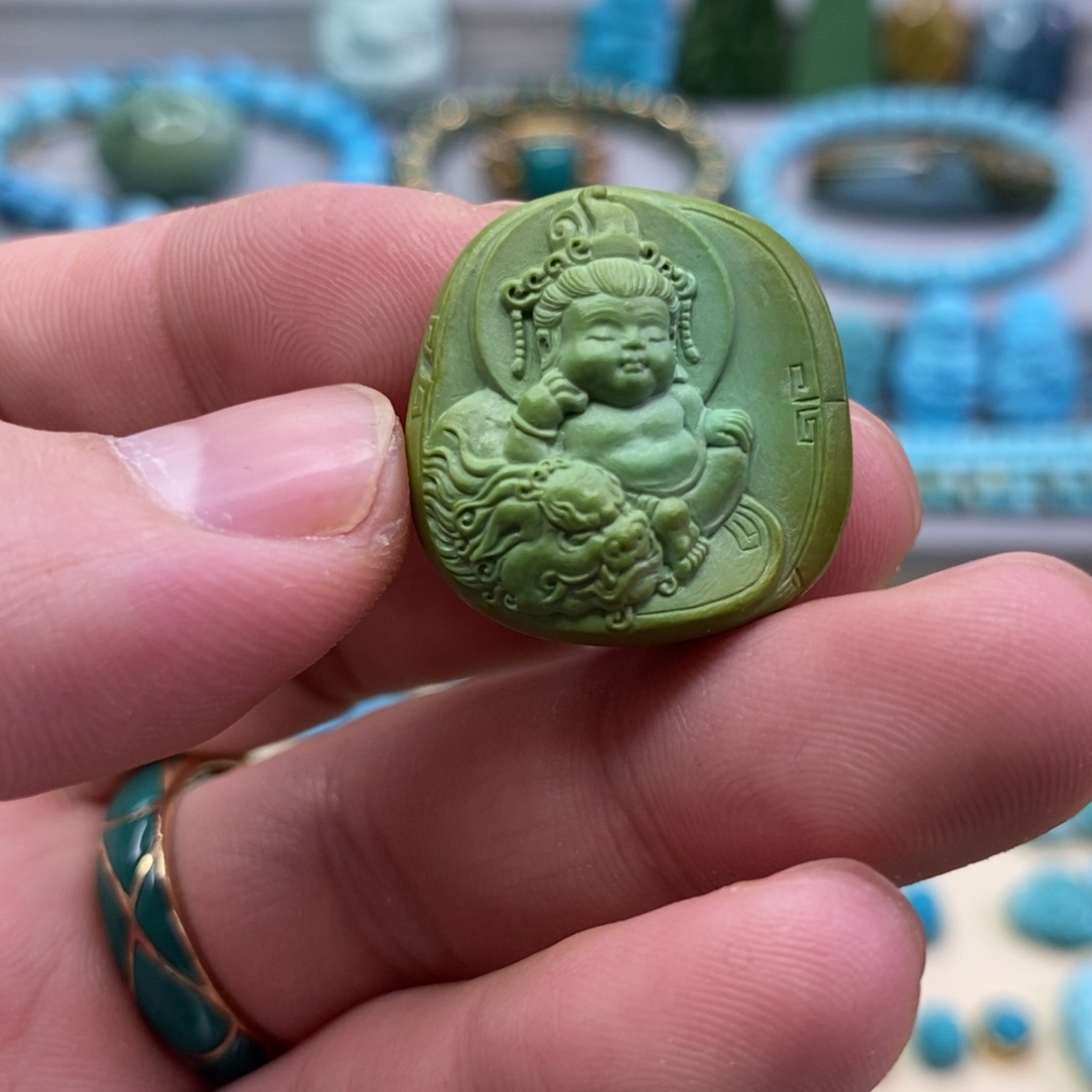 绿松石配饰未镶嵌