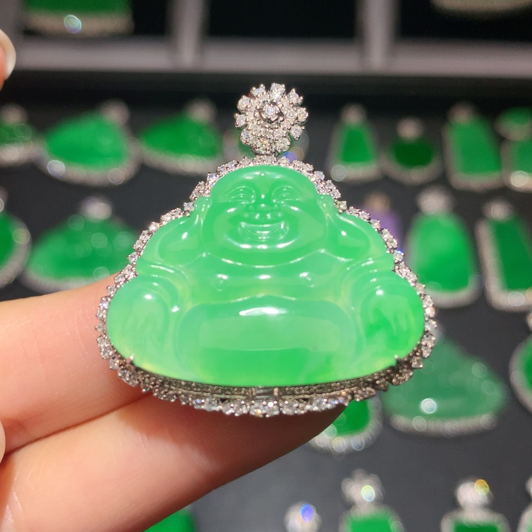 翡翠颈饰18K金镶嵌翡翠