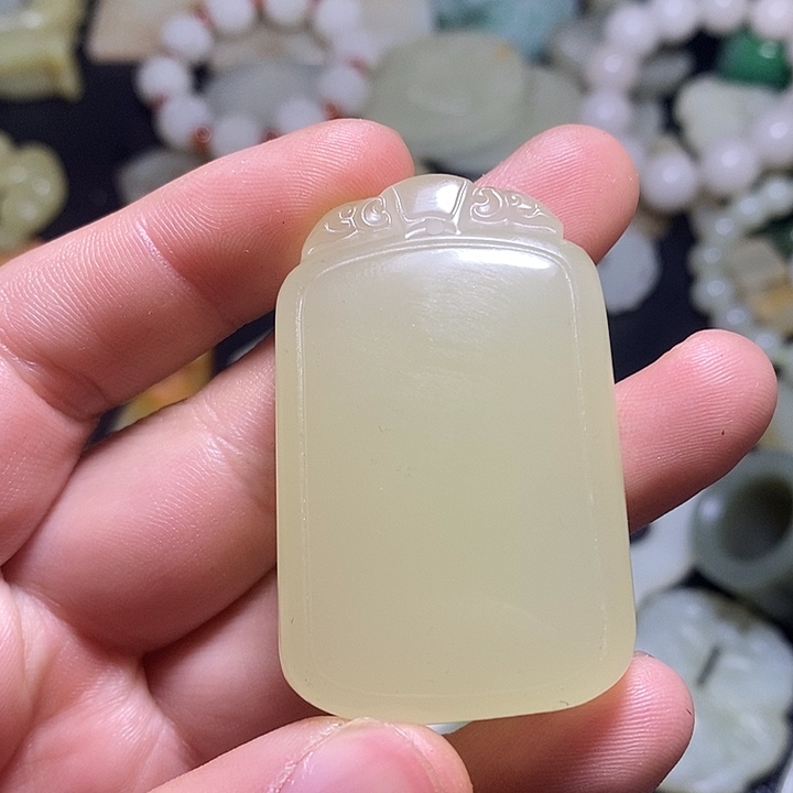 和田玉（糖玉）未镶嵌颈饰