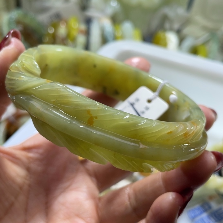 岫玉未镶嵌手镯63.64