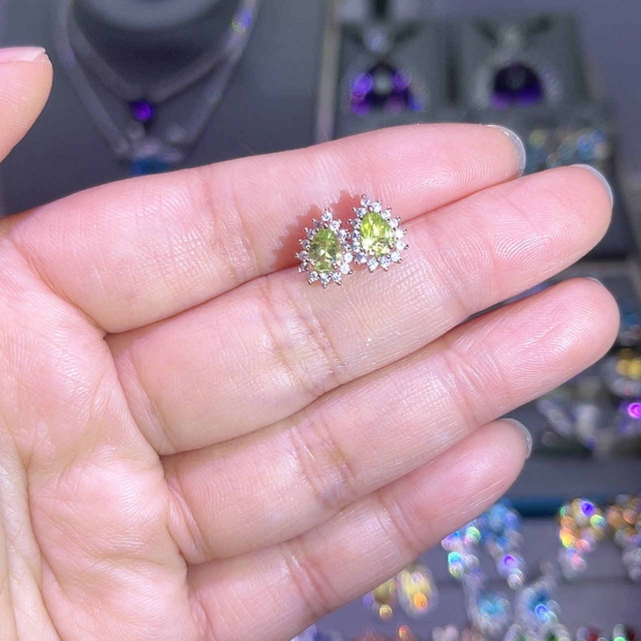 【闪购商品】橄榄石耳饰银S925镶嵌