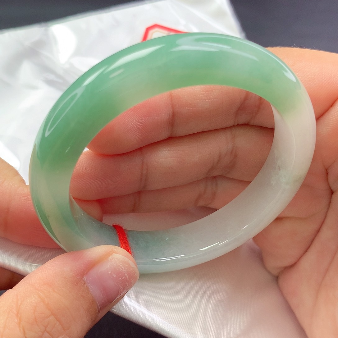 【闪购商品】翡翠手镯未镶嵌d x