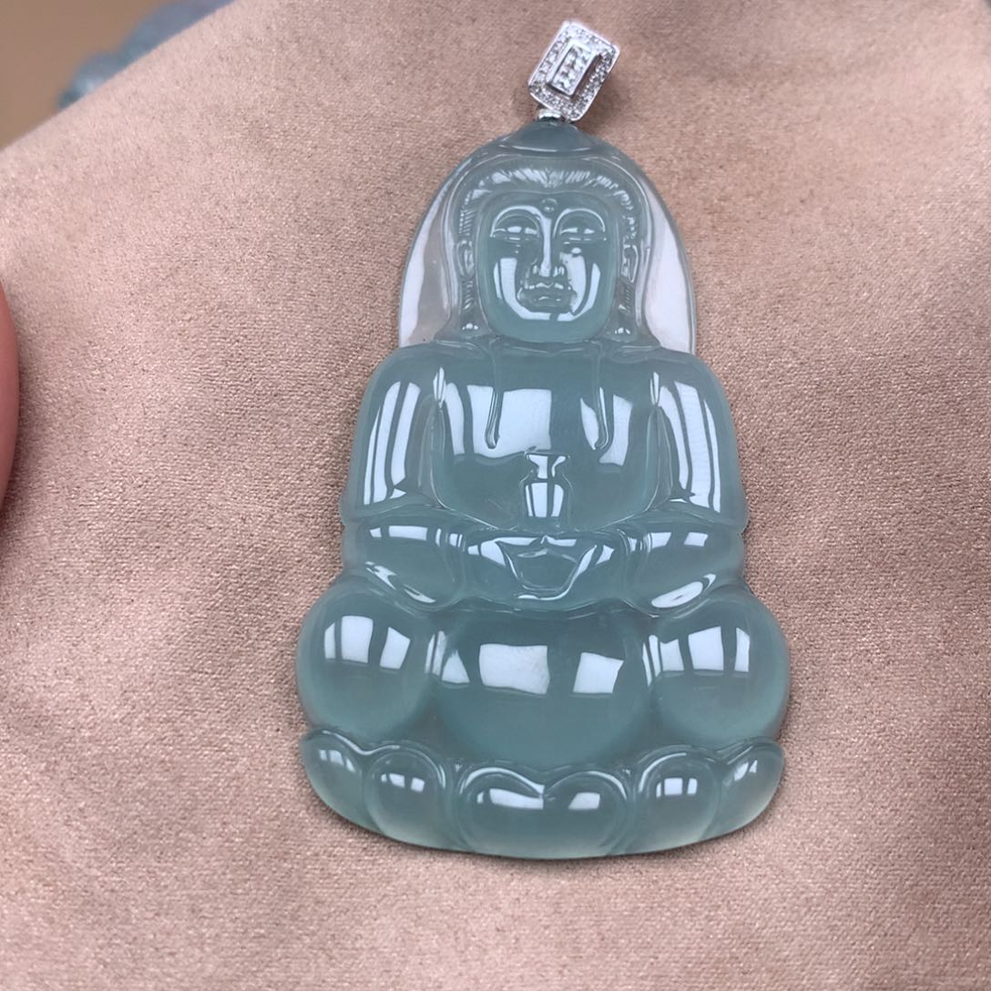 翡翠18K金镶嵌颈饰缅甸翡翠A货