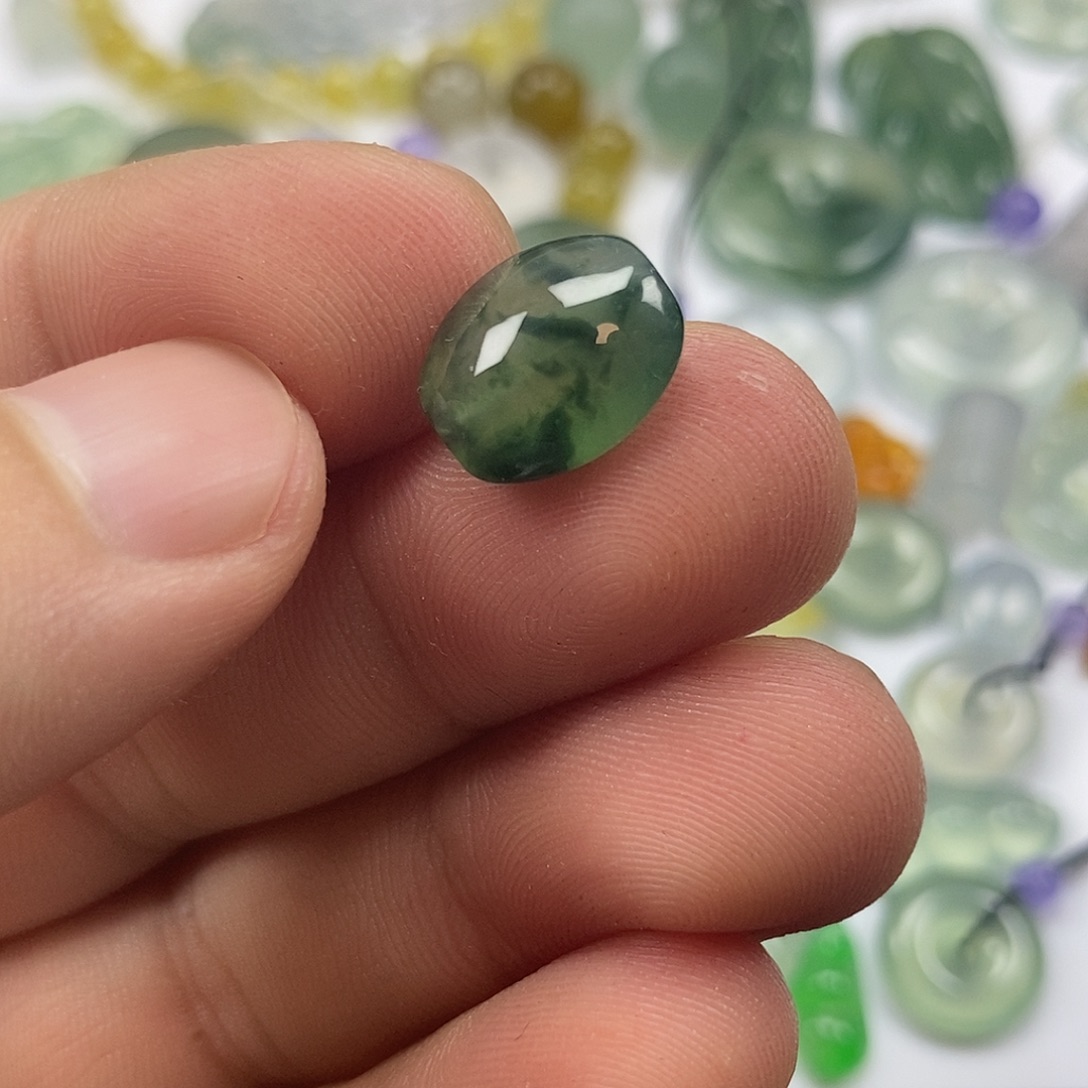 定制翡翠未镶嵌枣珠