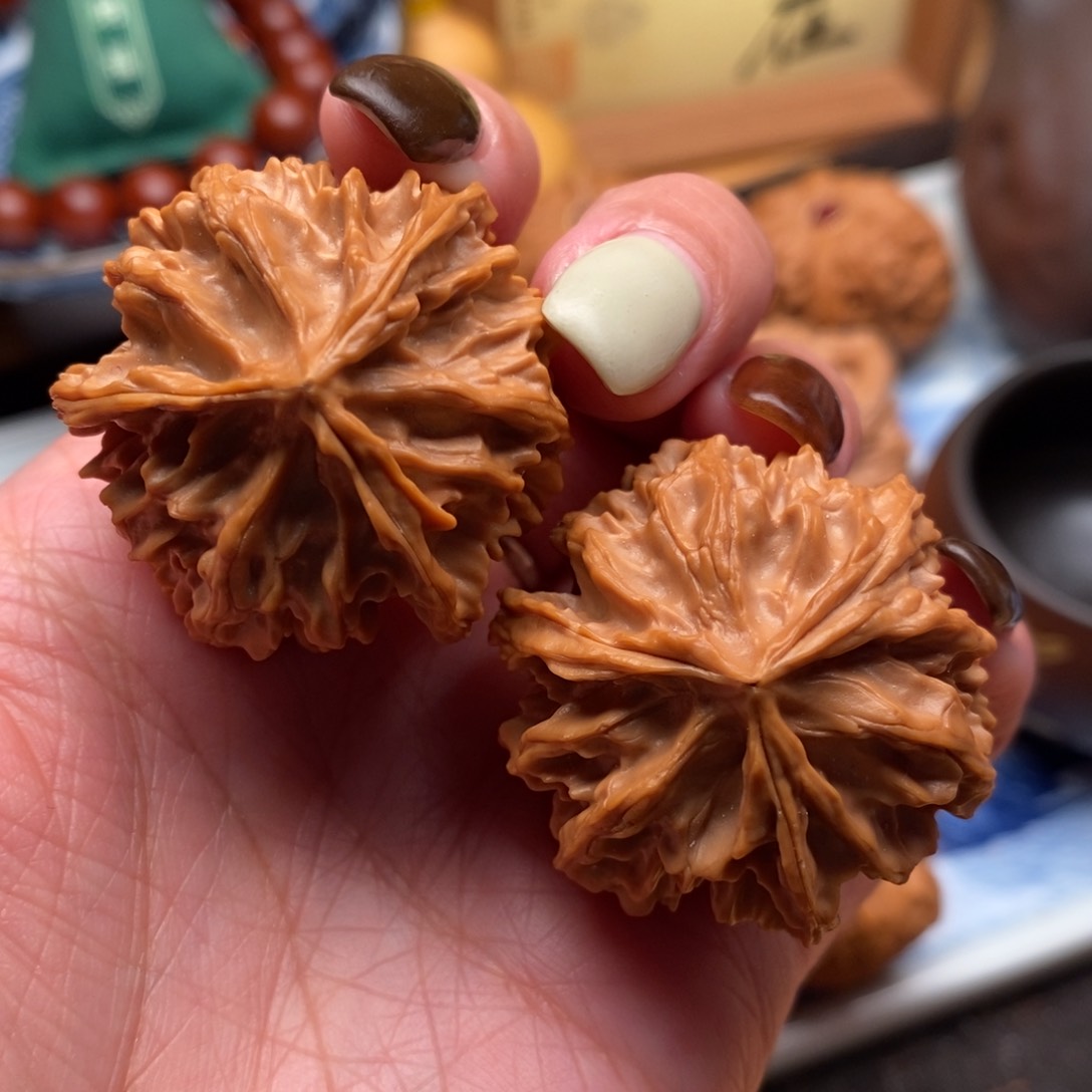 把件文玩核桃发*鱼岐山三棱