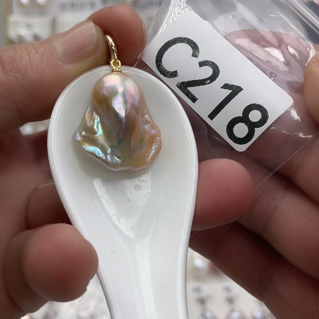 淡水珍珠颈饰银S925镶嵌朱****?