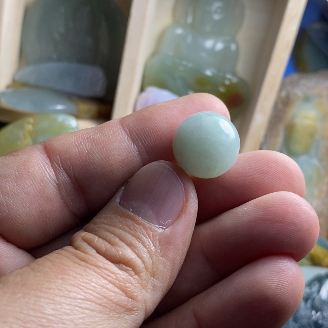 翡翠颈饰未镶嵌翡
