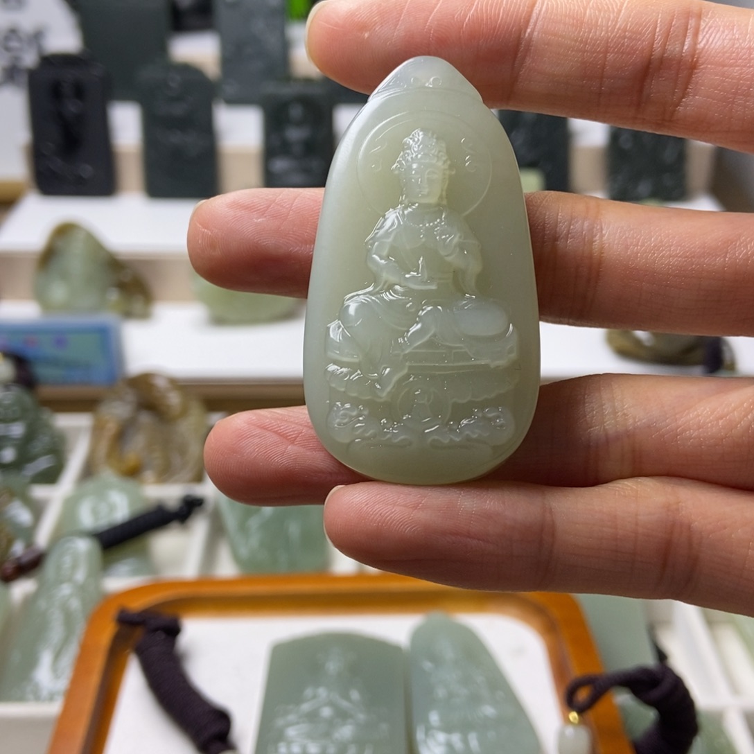 和田玉未镶嵌颈饰