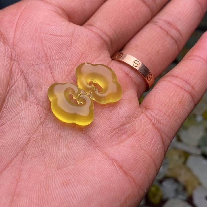 蛇纹石玉颈饰合金170