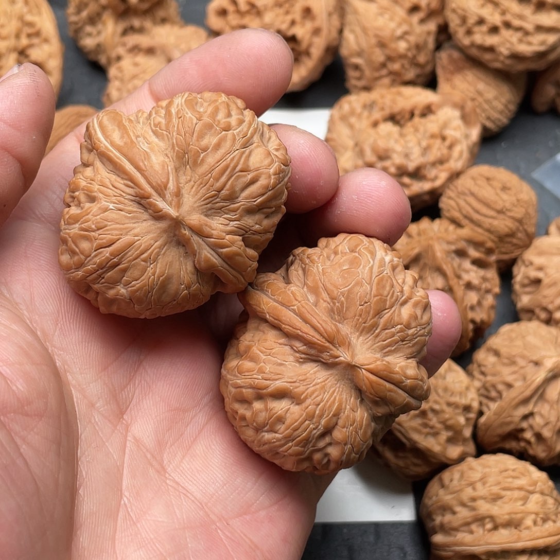 文玩核桃吊坠笑**尘元宝