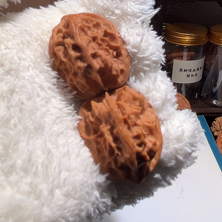 文玩核桃吊坠龙骨