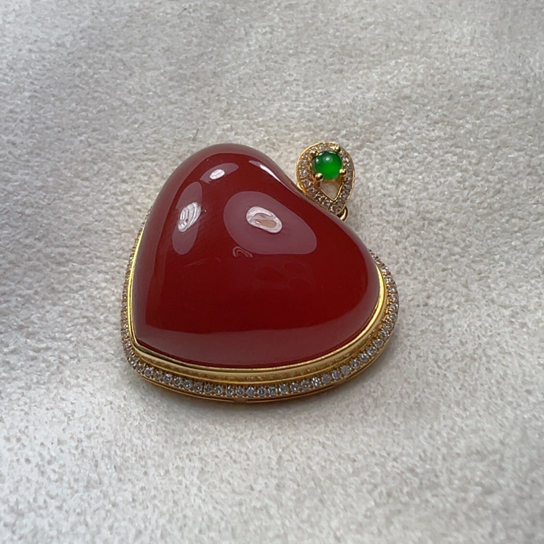 南红玛瑙吊坠18K金镶嵌