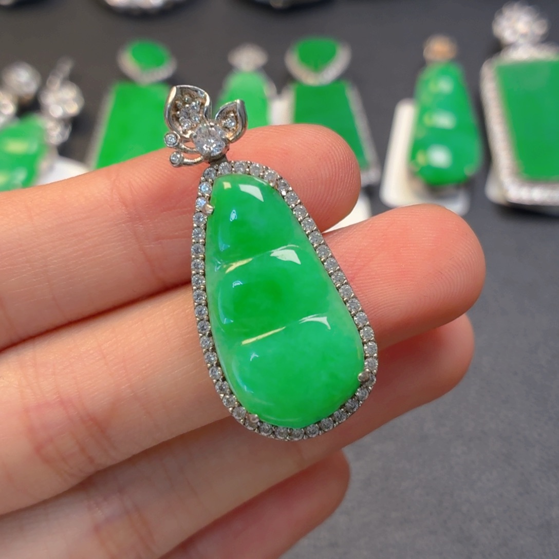 翡翠银S925镶嵌颈饰