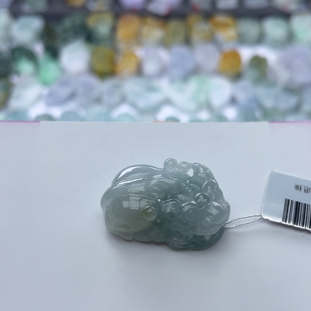 翡翠颈饰未镶嵌貔貅