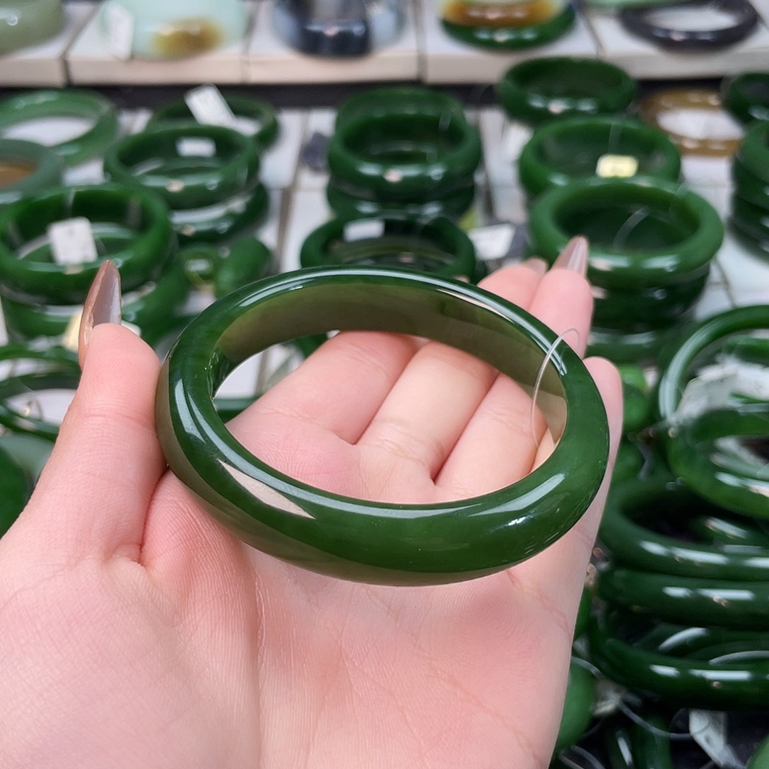 和田玉（碧玉）手镯未镶嵌