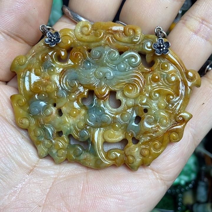 翡翠散珠喜****）锁牌一个650元