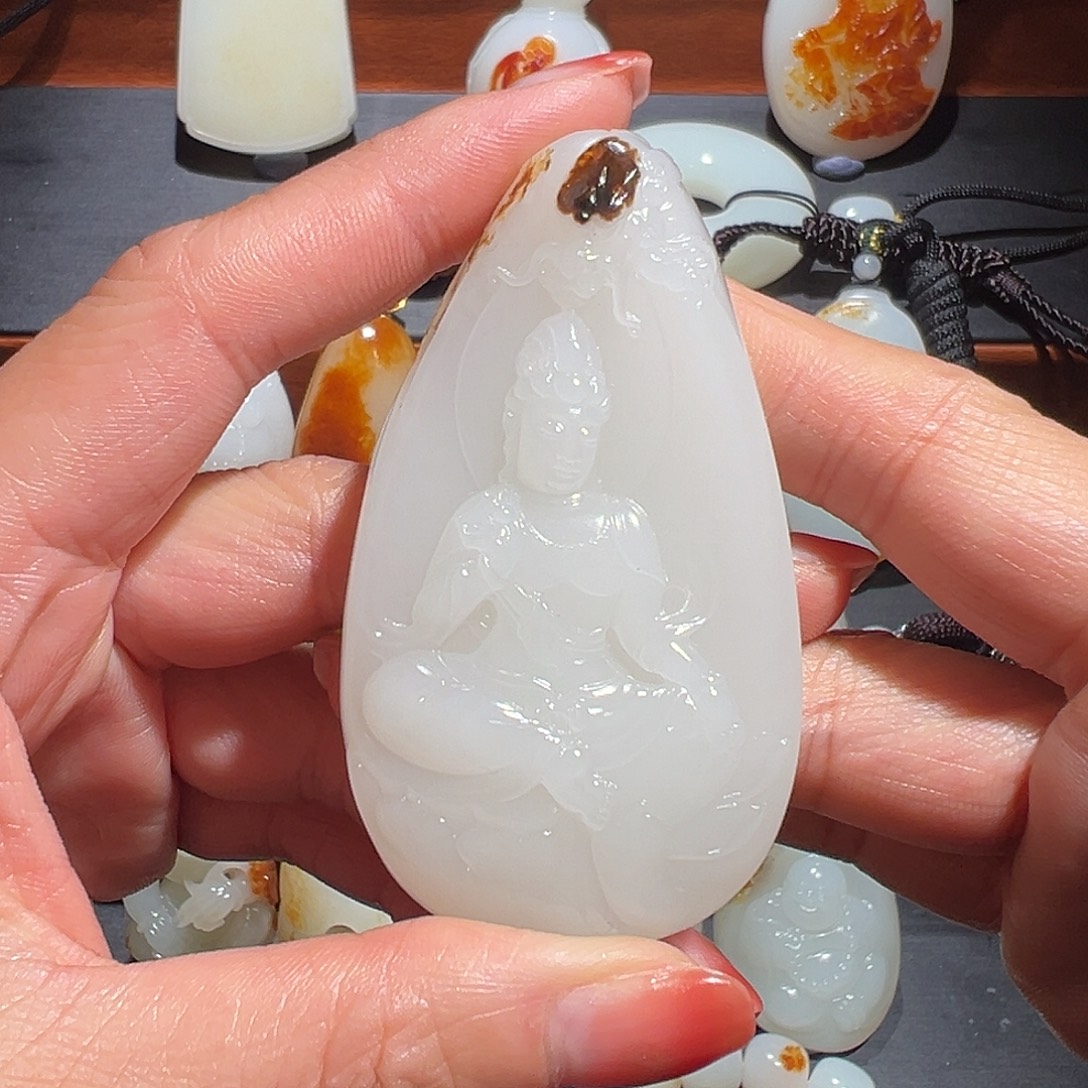 和田玉未镶嵌颈饰