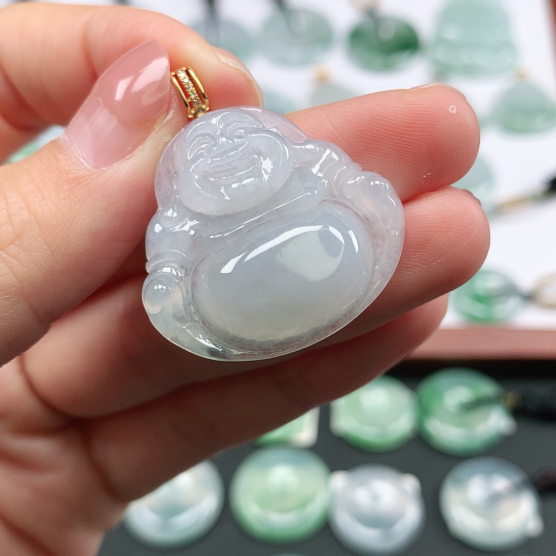 翡翠颈饰18K金镶嵌佛