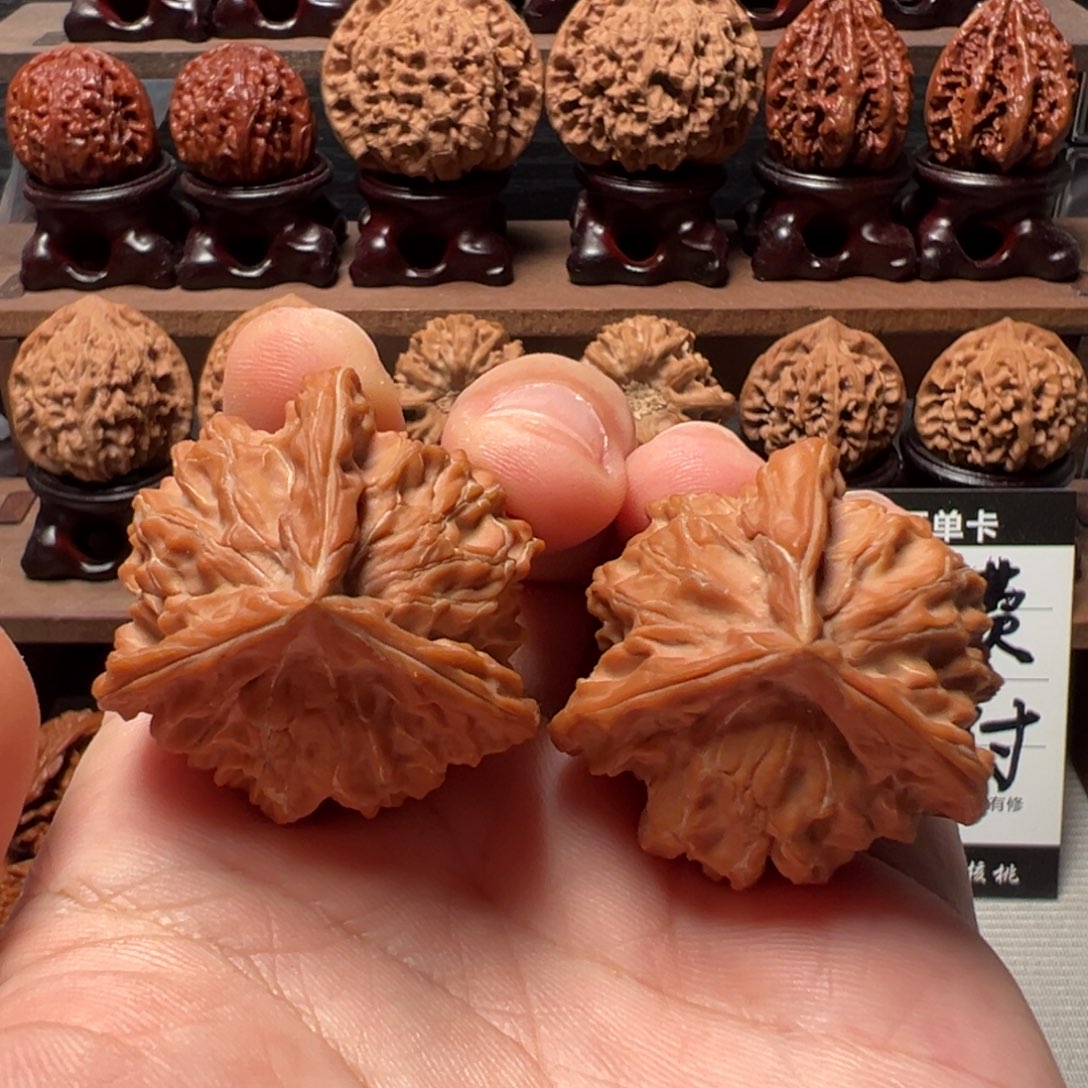 文玩核桃把件38盘山正奔