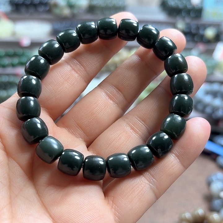 和田玉手链未镶嵌新疆沙枣青直切卡10