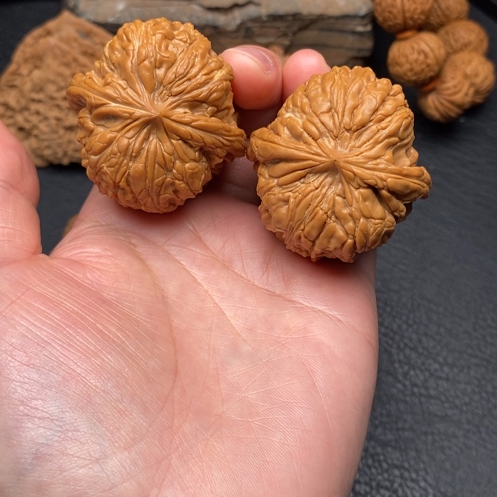 桃核把件全品42门墩