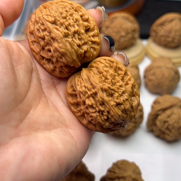 文玩核桃把件静虎头王40