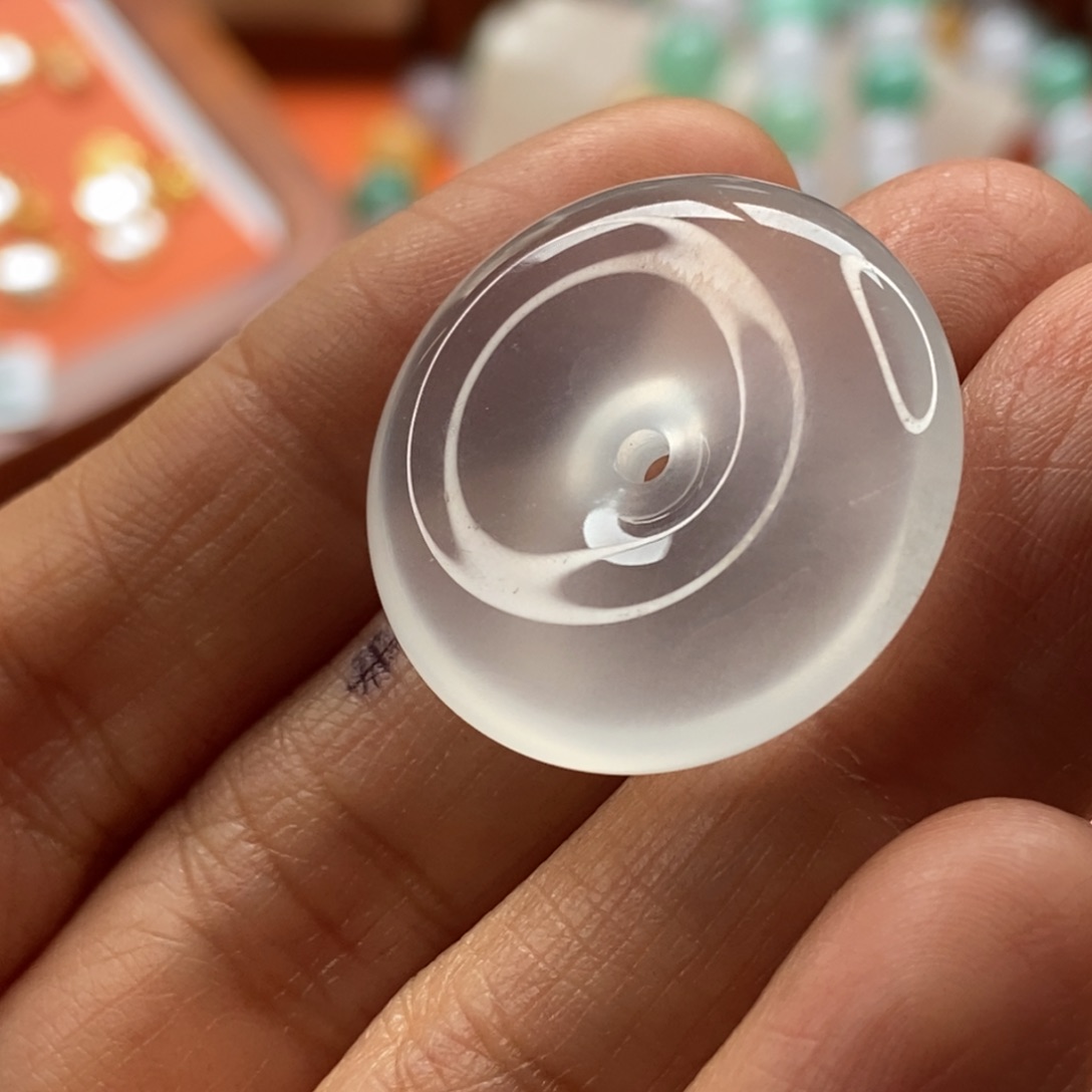 石英质玉颈饰未镶嵌