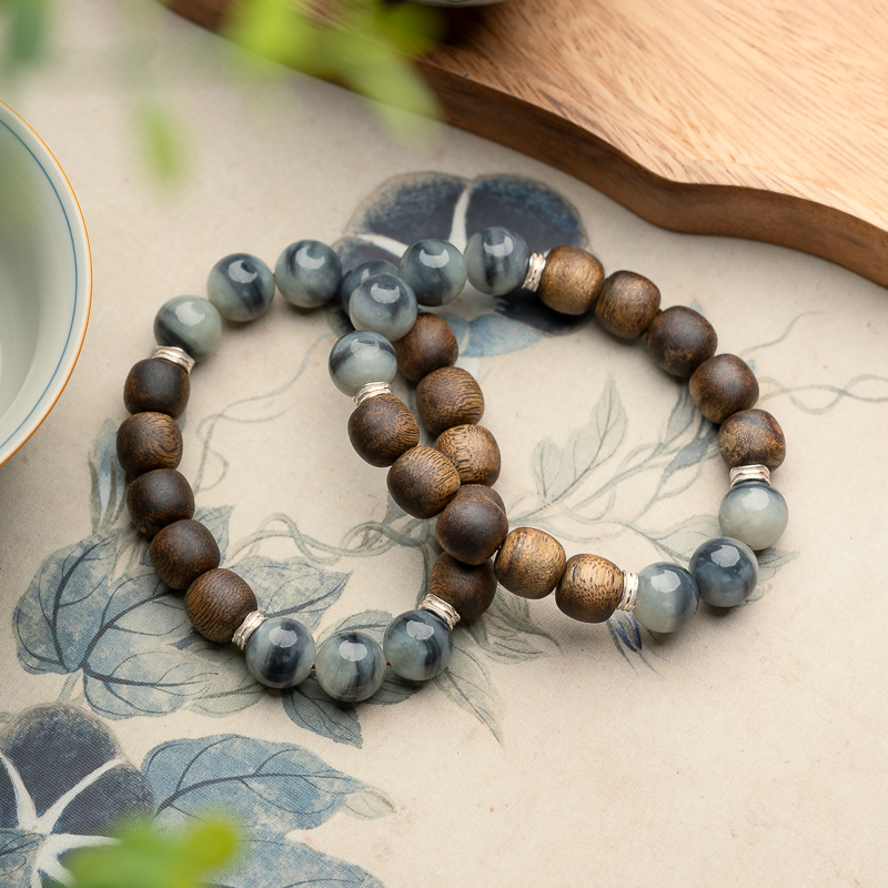 沉香莺歌绿奇楠11*10mm+老型珠和田玉单圈手串（多样性发其一）