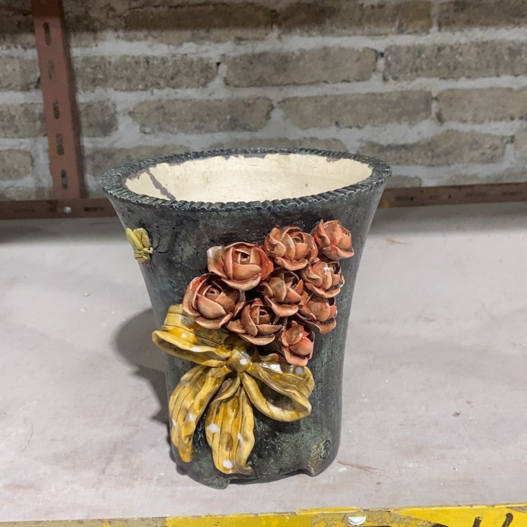 红陶青藤花器多肉花盆