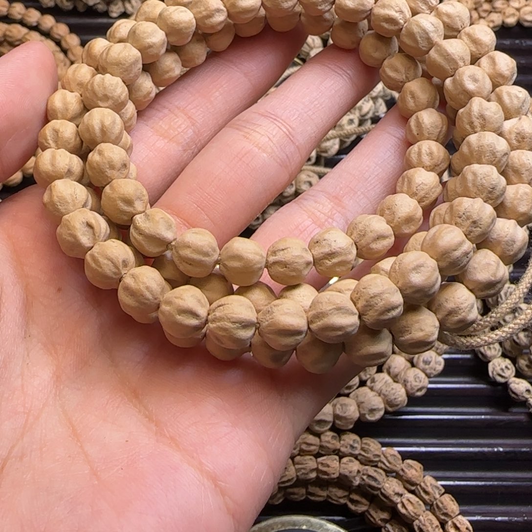 柏香籽/百香籽吊坠那****。