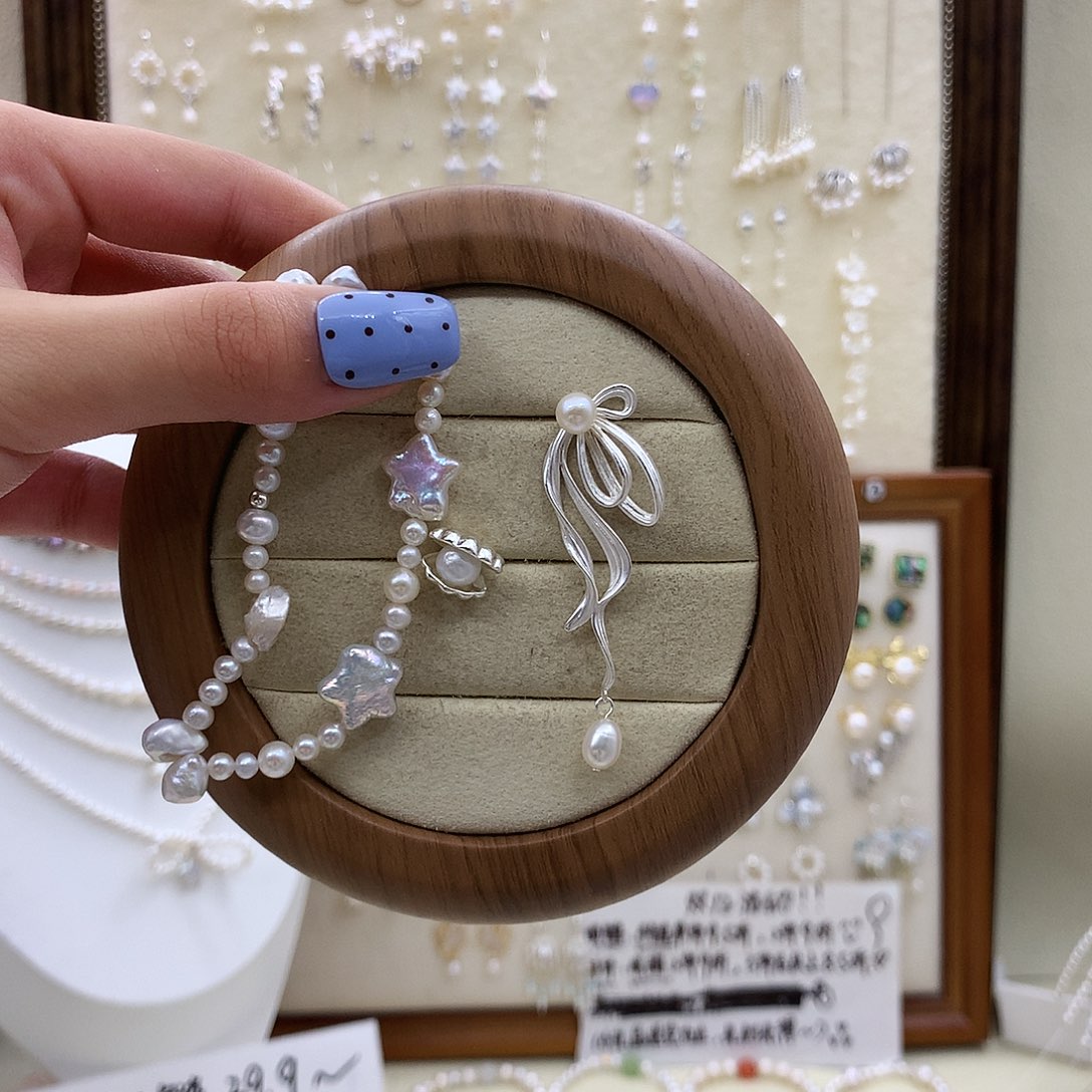 淡水珍珠银S925镶嵌耳饰