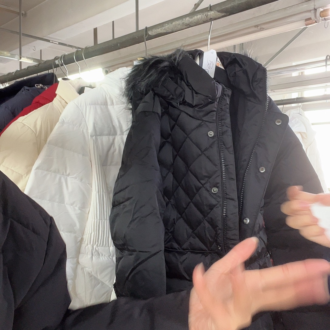 桃***。03羽绒服女款女式