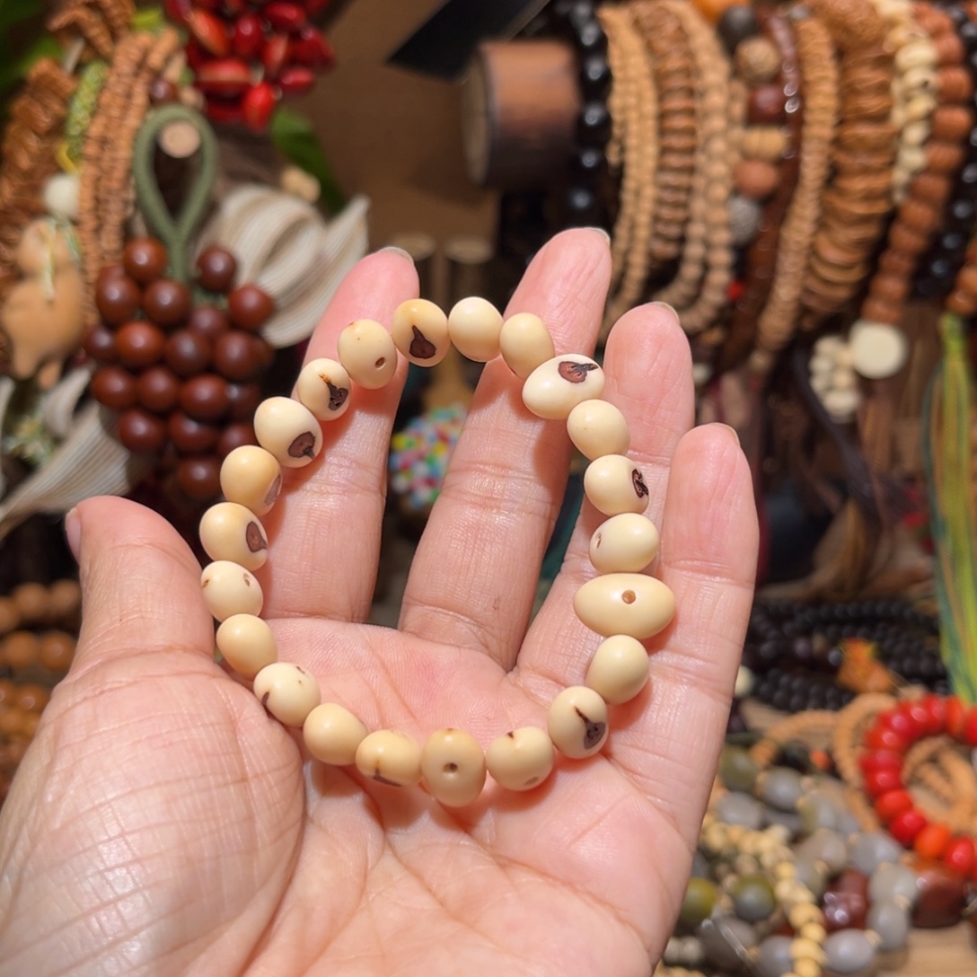 ღ***࿐吊坠草珠菩提菩提