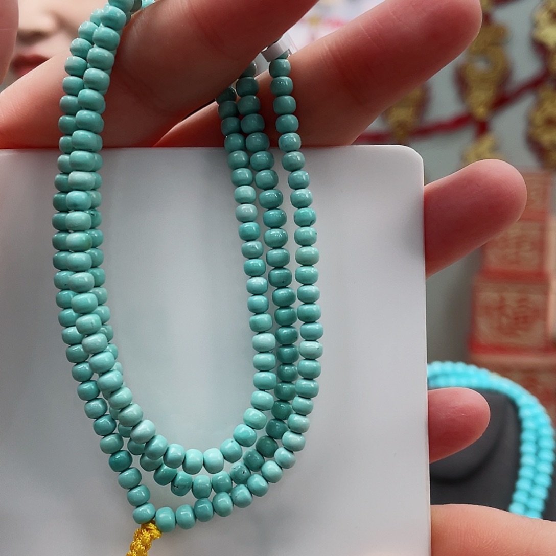 绿松石颈饰未镶嵌