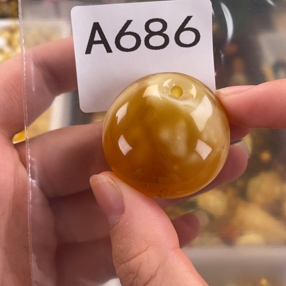 未镶嵌琥珀珠宝奇石