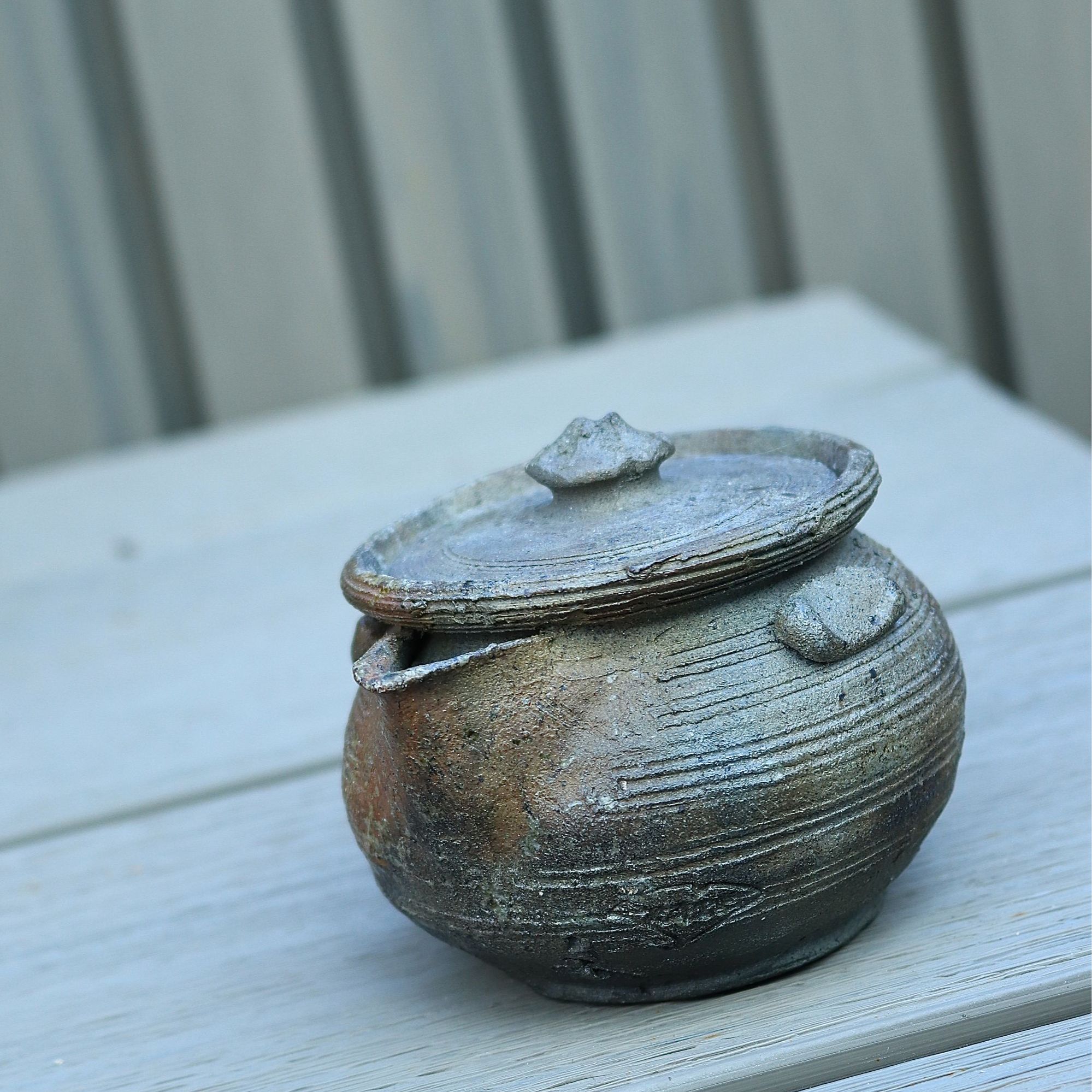 日本南蛮烧冈安文诞生寺烧特殊款宝瓶 基本全品口沿有两窑裂 特价