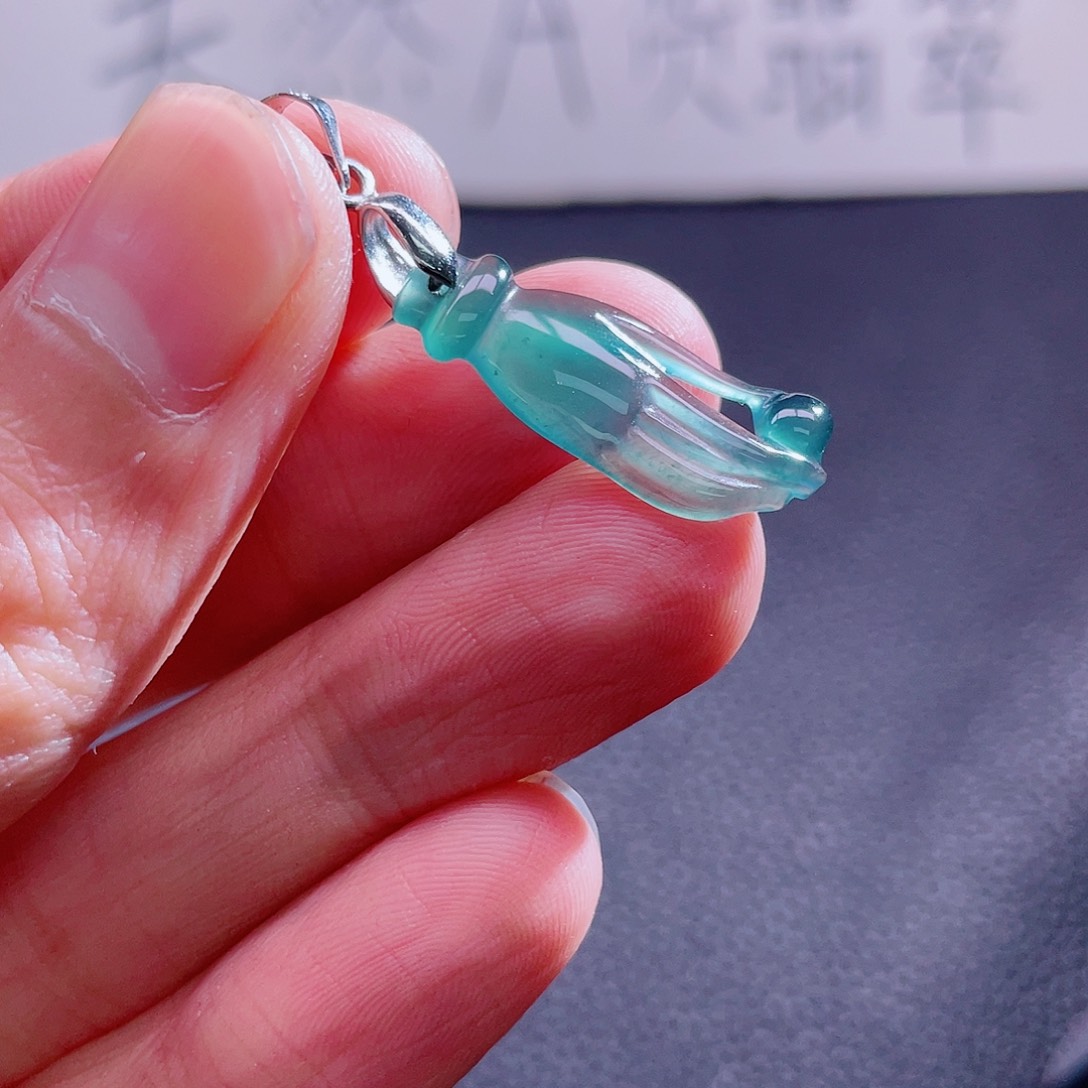 翡翠颈饰未镶嵌8888888888