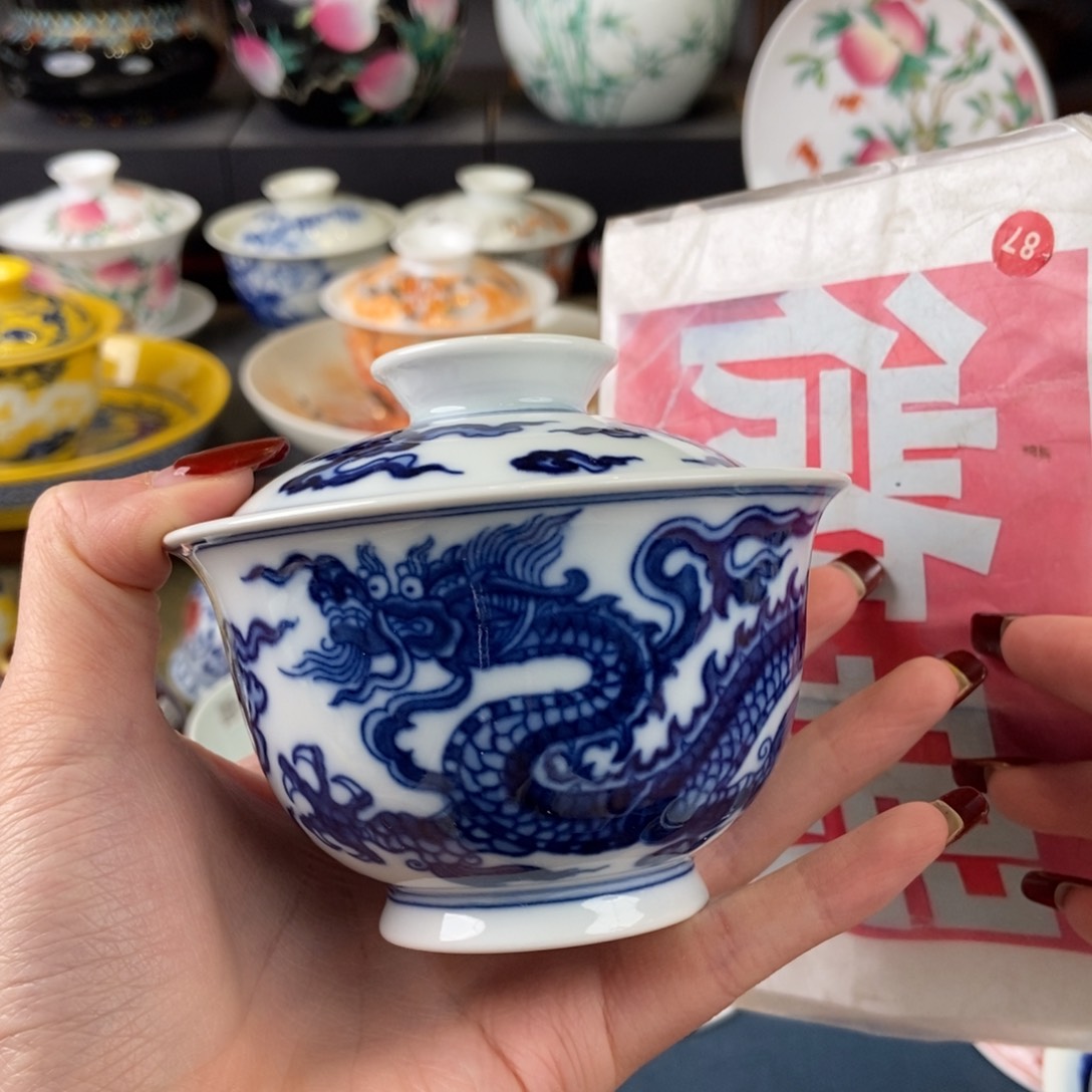 陶瓷艺术家的作品是一种