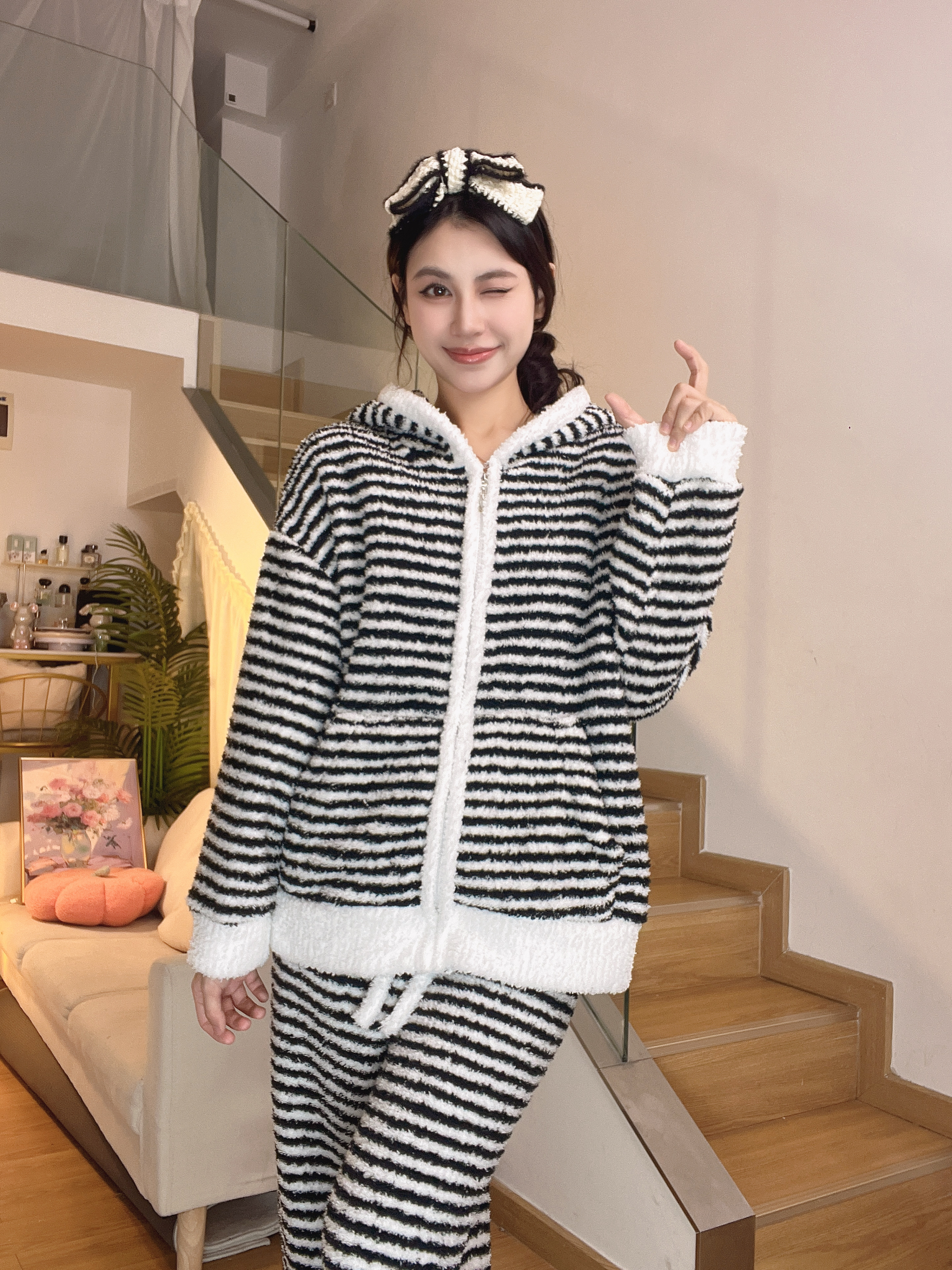 双面绒睡衣女冬季2024新款加厚加绒珊瑚绒家居服套装秋冬天可外穿