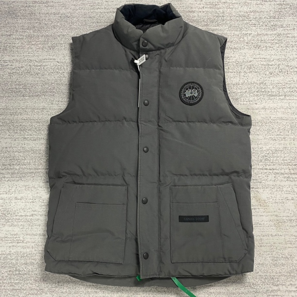 99新 CANADA GOOSE 加拿大鹅 M 石墨灰色黑标马甲背心羽绒服