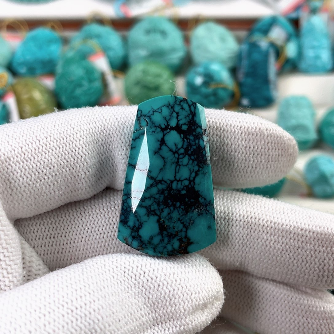 绿松石未镶嵌车挂