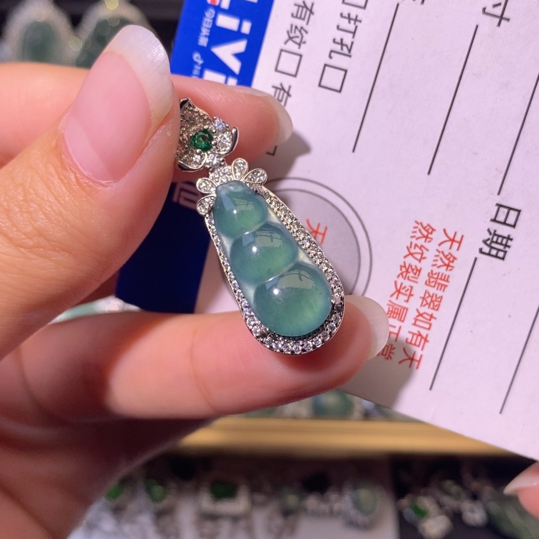 翡翠未镶嵌颈饰天然