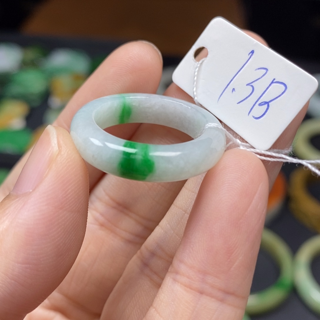 翡翠颈饰未镶嵌18.9圈口56号