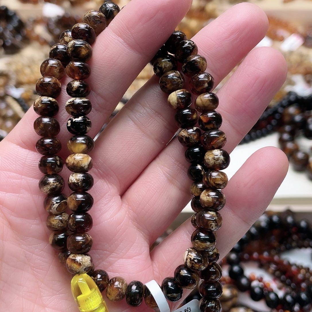 琥珀裸石未镶嵌七10478