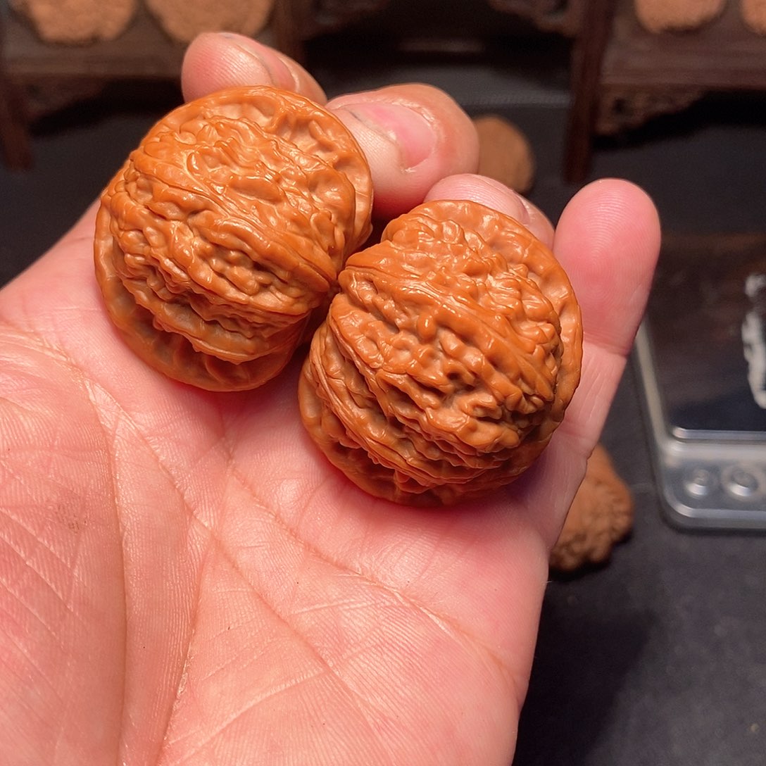 吊坠文玩核桃酉*41尺，白狮子