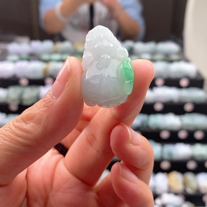 【闪购商品】颈饰未镶嵌翡翠阳**媚